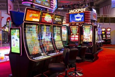 Mega Moolah bonus round and jackpot trigger animation